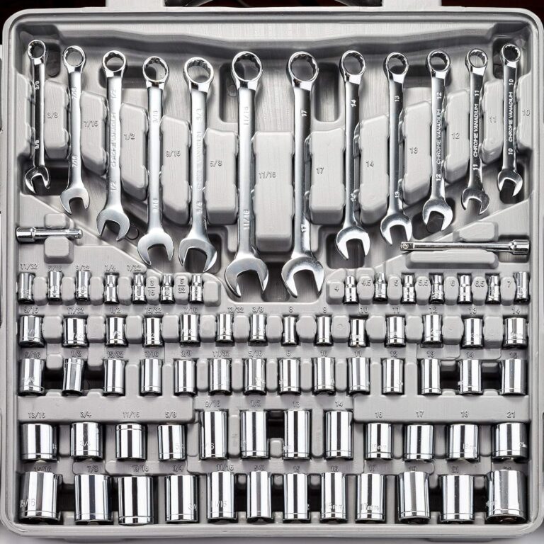 CARTMAN 205 Piece Tool Set Review